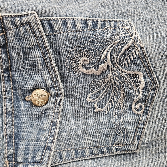 Gloria Vanderbilt Blue Denim Women Shorts - Picture 3 of 3